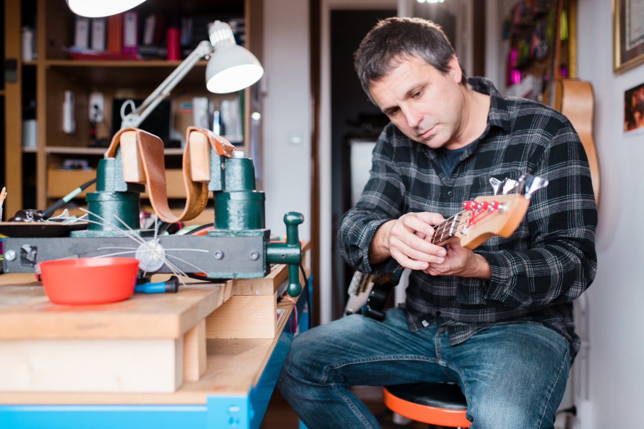 Iker Elorriaga Luthier